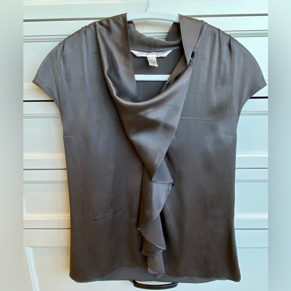 Classic Diane Avon Furstenburg Silk Sleeveless Top 8